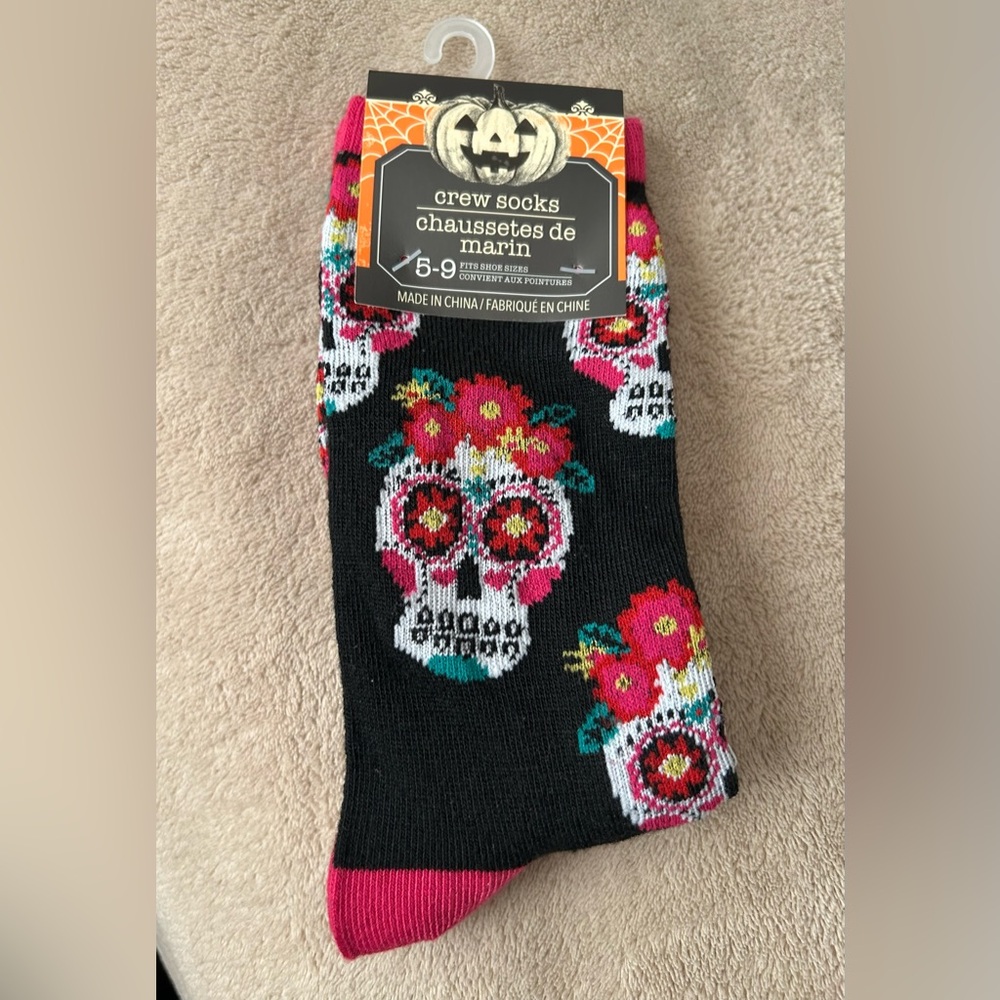NWT! Sugar Skull Socks – Fun, Colorful, & Comfortable! 🎉